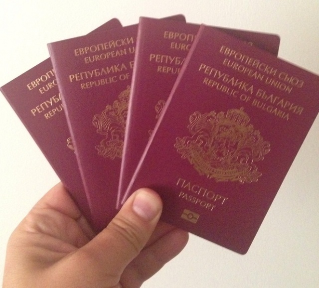 Как да си извадя български паспорт в Англия?