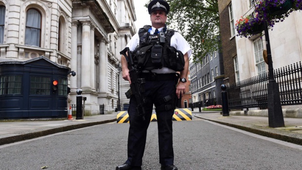 Британската полиция с нови правомощия срещу протестите