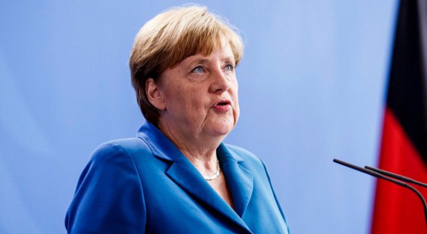 Меркел иска пълно затваряне на Германия заради британската мутация