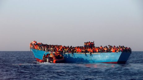 Италианското правителство затяга изискванията към организациите, спасяващи мигранти в Средиземно море