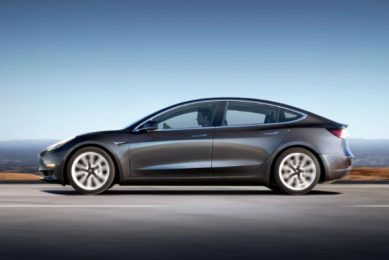 Колко струва Tesla Model 3?