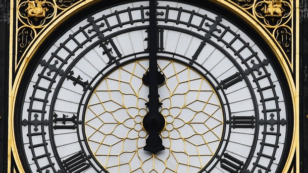 Лондонската кула “Биг Бен” отбелязва настъпването на Нова година