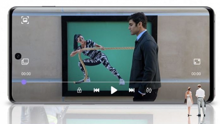 Samsung представи 4 Galaxy модела, включително нов вид гъвкав телефон