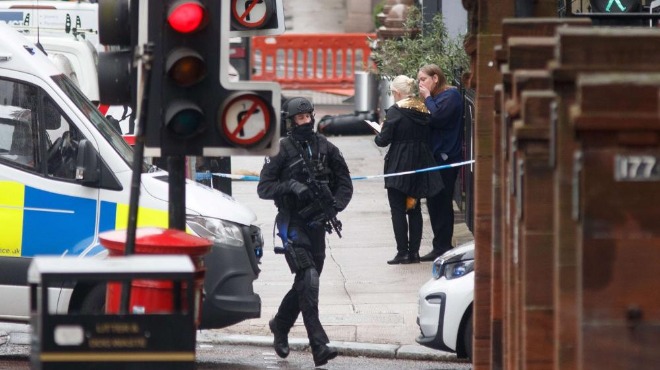 Нападател убит в Глазгоу, има шестима ранени, включително полицай