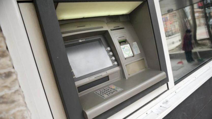 БНБ не може да регулира скъпите банкомати