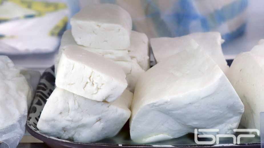 България иска сиренето и киселото мляко да получат защита в ЕС