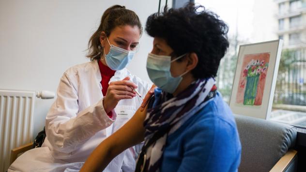 Европа се насочва към ваксинационна катастрофа