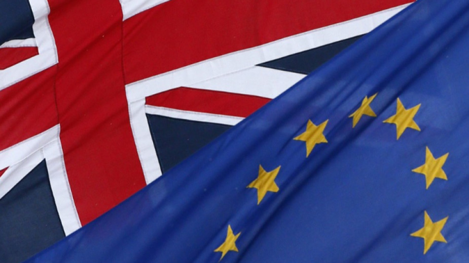 Среща на ЕС и Великобритания по спора за износа на Covid ваксини