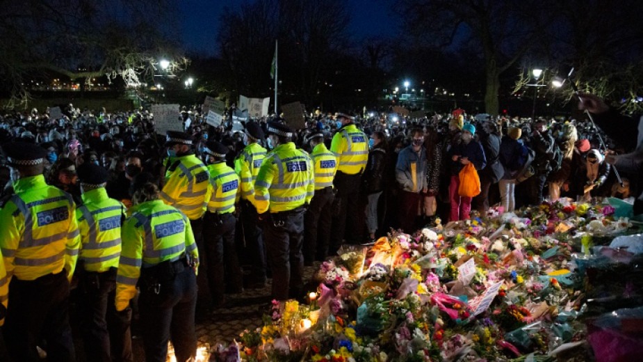 Сблъсъци в Лондон заради убийството на жена от полицай