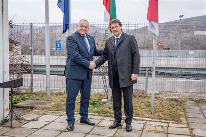 Иван Демерджиев и министърът на вътрешните работи на Република Сърбия Братислав Гашич проведоха работна среща на ГКПП-Калотина