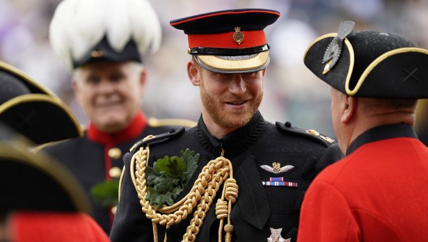 Коронацията на Чарлз – защо принц Хари отива сам в Лондон?